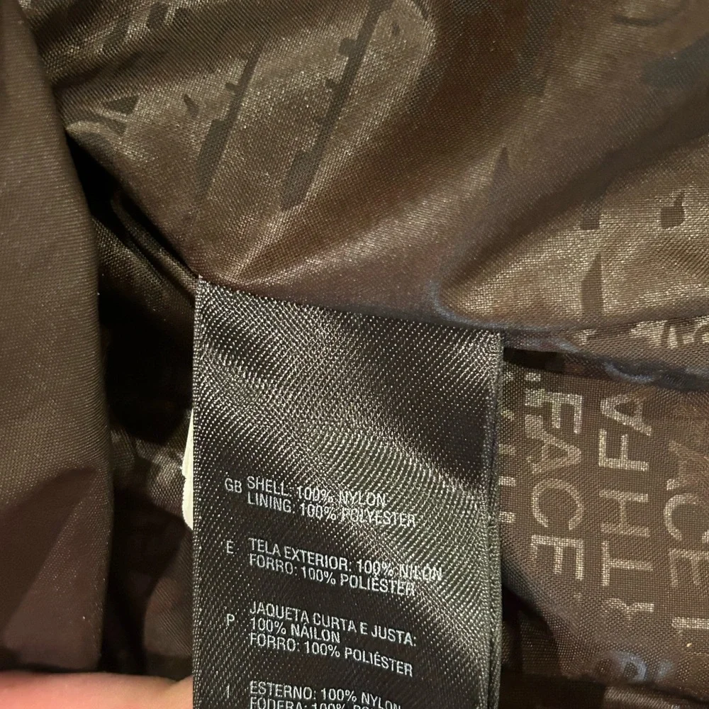 North Face HyVent multi-pocket jacket - Picture 9 of 12